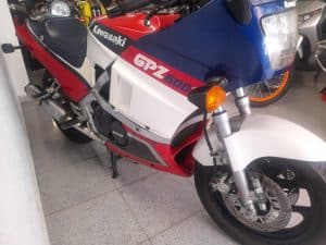 Kawasaki GPz 600 R