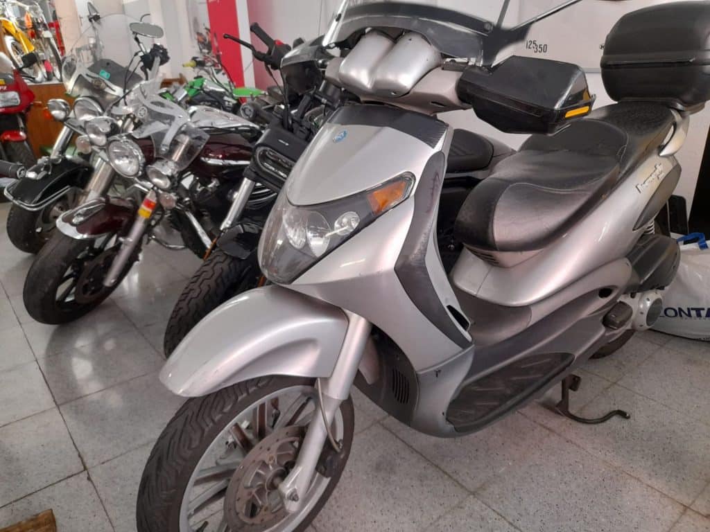 Piaggio Beverly 200 (2002 – 03)