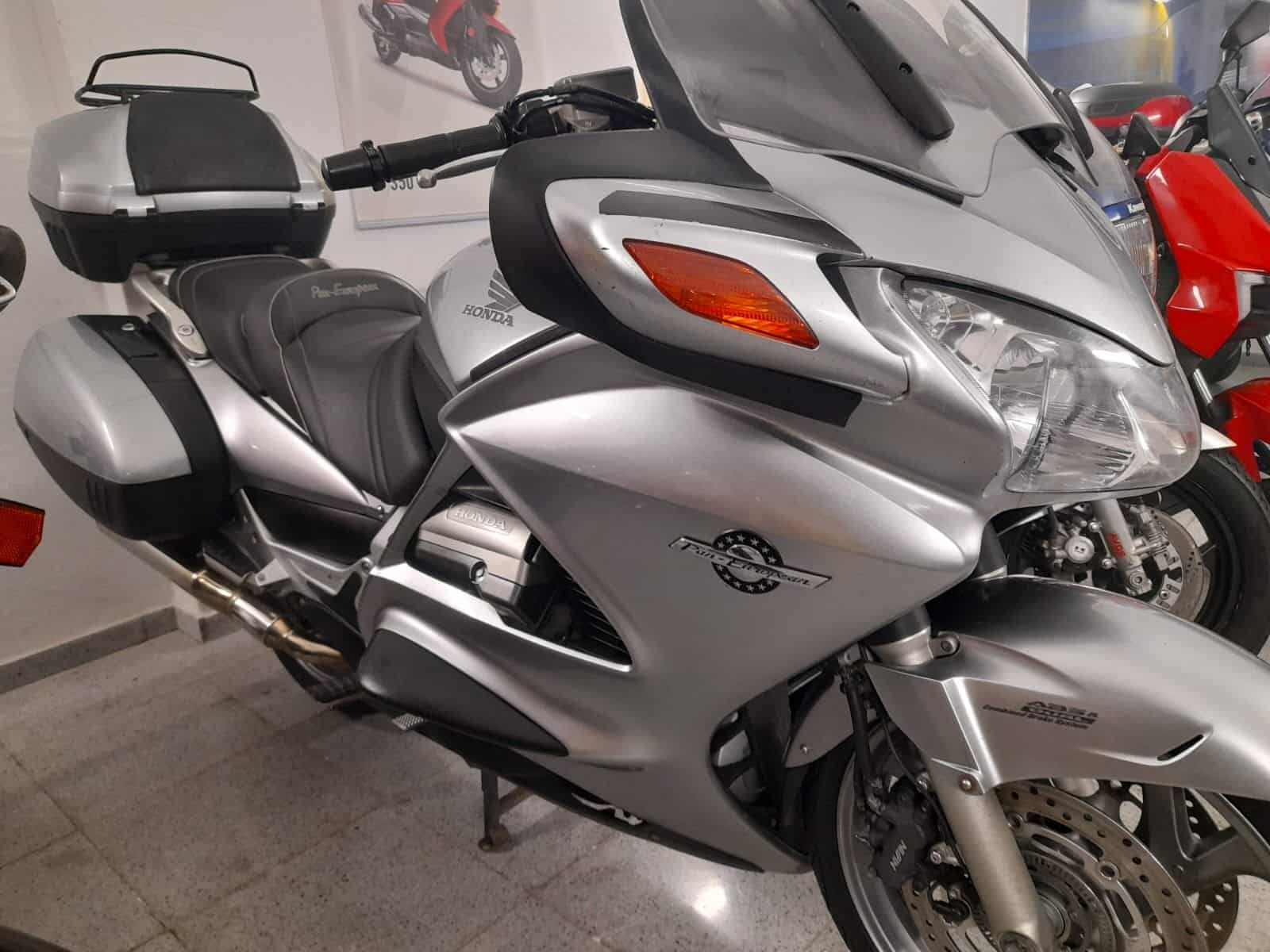 Honda Pan European ABS (2002 – 13)